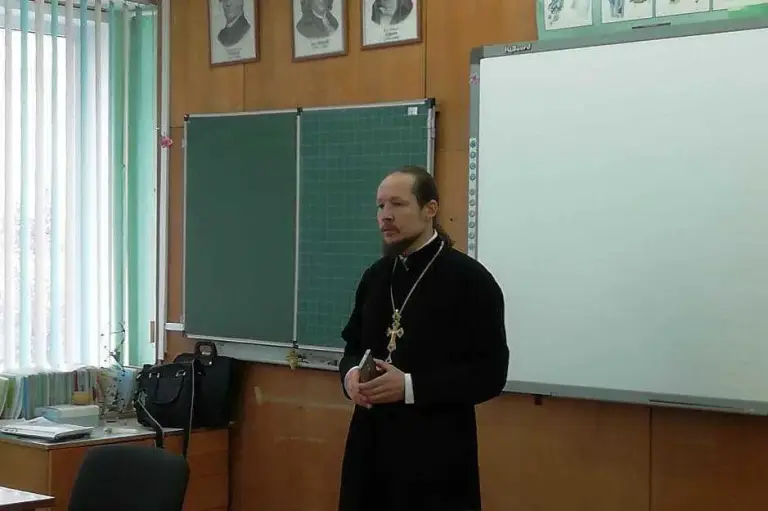 Священник провел беседу со школьниками на тему культуры речи и вреда сквернословия