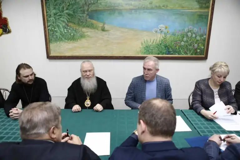 19 декабря под председательством Губернатора Ульяновской области Сергея Ивановича Морозова состоялось совещание по созданию в р.п. Сурское духовно — просветительского центра