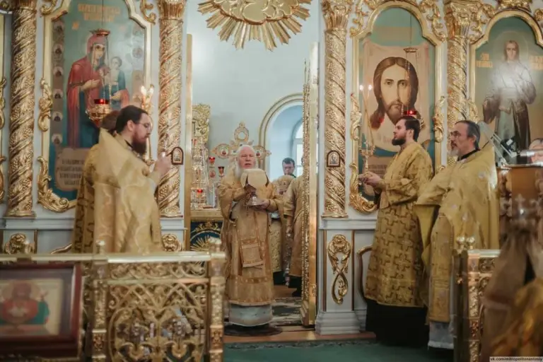 25 декабря, в день памяти святителя Спиридона, епископа Тримифунтского митрополит Иосиф совершил праздничные богослужения в Спасо-Вознесенском кафедральном соборе г. Ульяновска