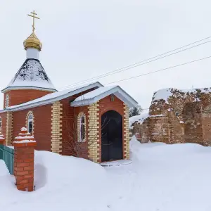 Храм святой тройцы луговое