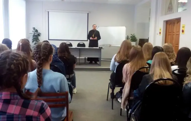 В рамках «Недели духовности» студентам социально-педагогического колледжа прочли лекцию о культуре речи