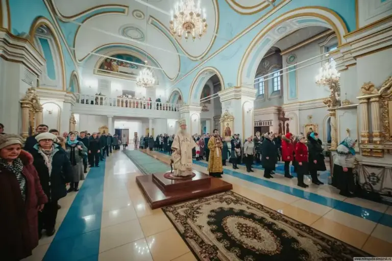 В Неделю 29-ю по Пятидесятнице, пред Рождеством Христовым, святых отец, митрополит Иосиф возглавил богослужения в Спасо-Вознесенском соборе города Ульяновска