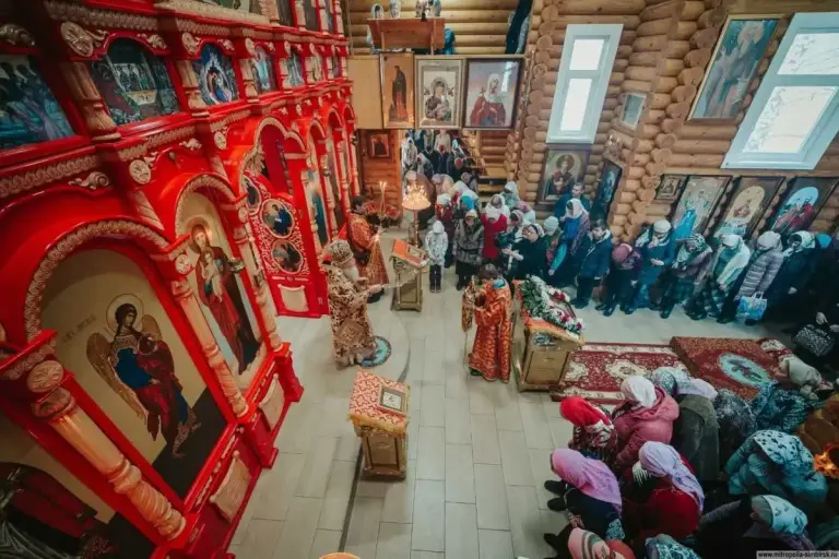 13 февраля в день памяти святых бессребреников и чудотворцев Кира и Иоанна митрополит Иосиф посетил одноименный храм при Центральной городской клинической больнице г. Ульяновска
