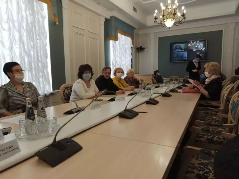 В регионе обсудили вопросы окормления верующих с подтвержденным диагнозом коронавирусной инфекции