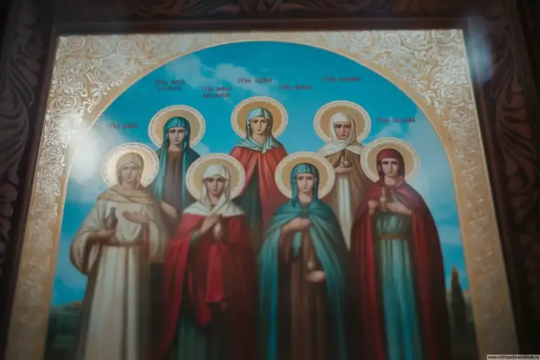 В день памяти святых жен-мироносиц в наших храмах отметили православный женский день