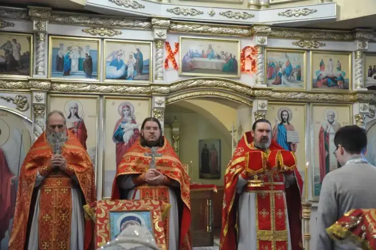 Празднование перенесения мощей святителя Николая из Мир Ликийских в Бар-град в р.п. Сурское