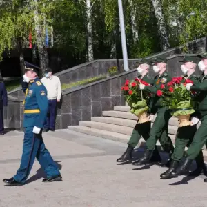 P1900790