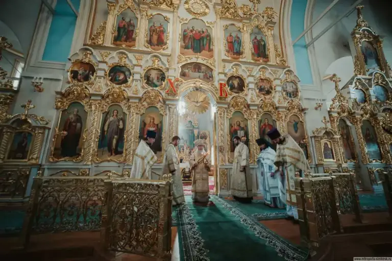 Богослужения перед чудотворной Жадовской иконой Божией Матери