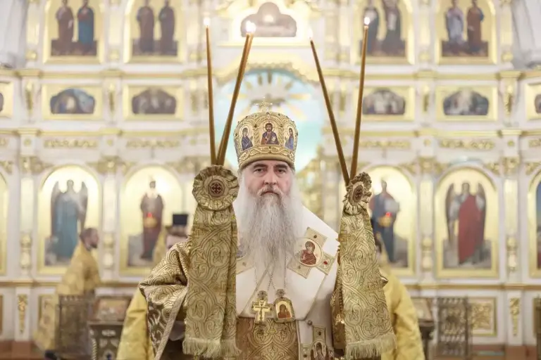 Божественная литургия в Свято-Воскресенско-Германовском кафедральном соборе Ульяновска