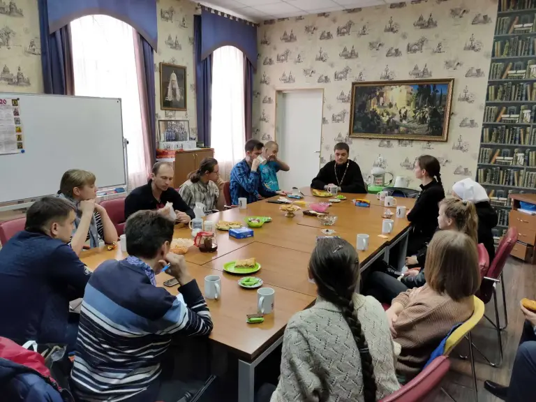 В «М-центре» прошли духовно-просветительские беседы для православной молодежи Симбирска