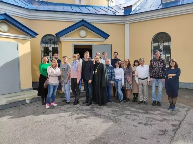 Участники молодежного православного клуба «Спас» обсудили со священником Таинство соборования