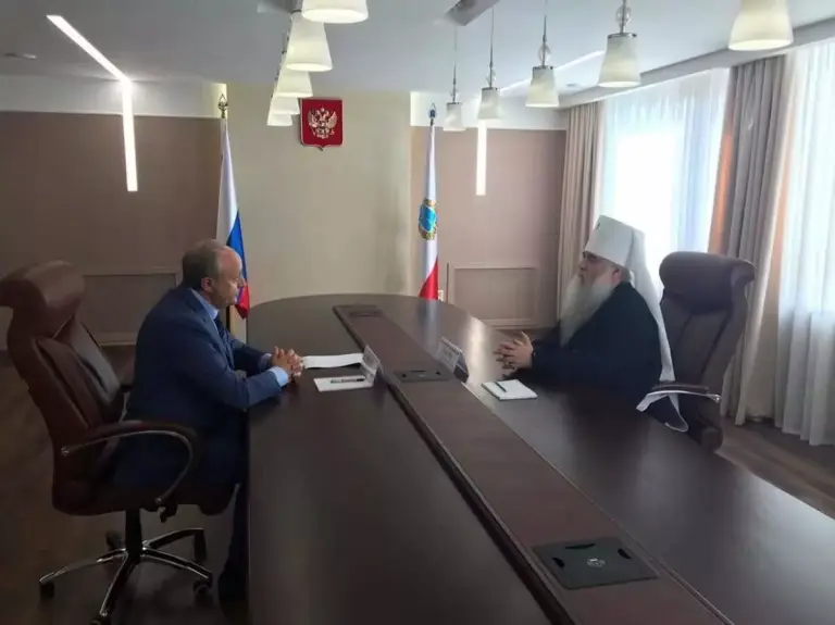 Губернатор Саратовской области поблагодарил Митрополита Лонгина за служение на саратовской кафедре
