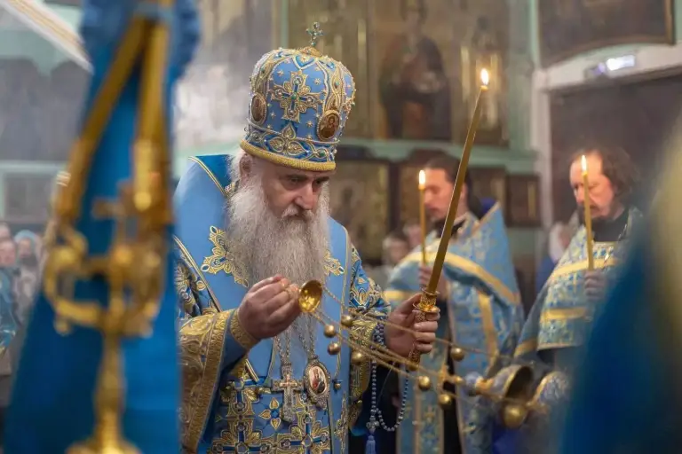 Всенощное бдение в Свято-Богородице-Неопалимовском соборе Ульяновска