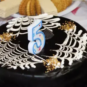 ф9