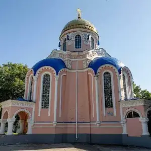 hram-voskreseniya-hristova-1