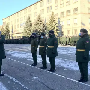 и3
