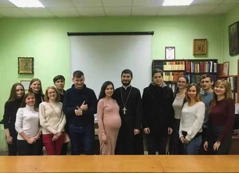 Участники православного молодежного клуба «ПроСвет» провели встречу в формате киноклуба