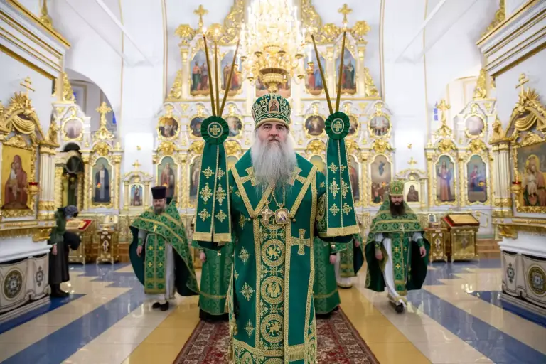 Божественная литургия в Спасо-Вознесенском кафедральном соборе Ульяновска