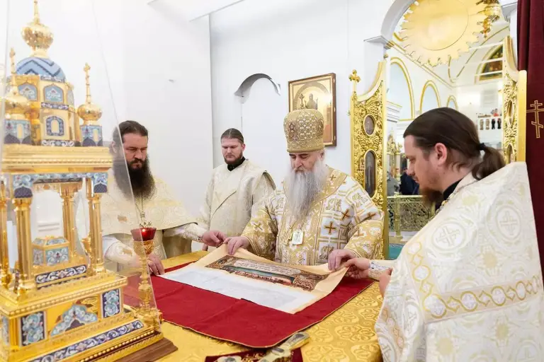 Божественная литургия в Спасо-Вознесенском кафедральном соборе Ульяновска