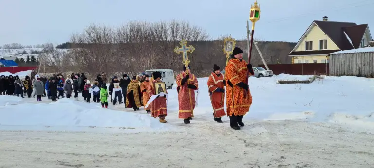 В селе Панская Слобода в память о новомученице Екатерине (Декалиной) прошел крестный ход