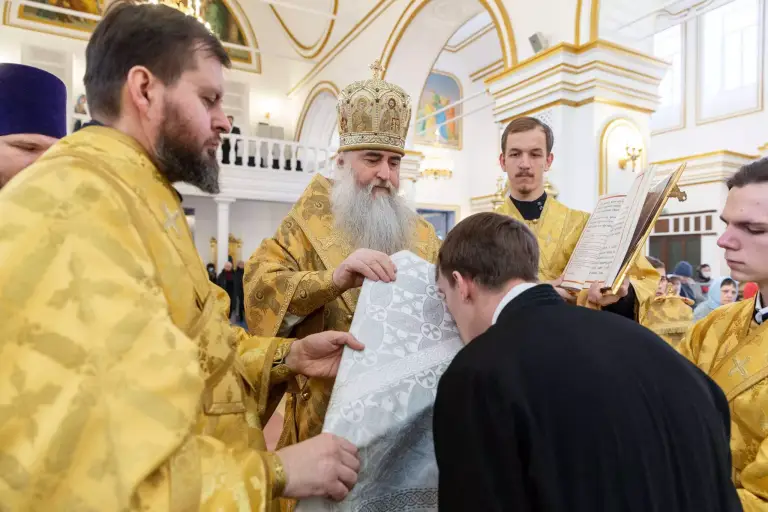 Божественная литургия в Спасо-Вознесенском кафедральном соборе Ульяновска