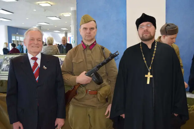В ДК «Губернаторский» с предстоящим Днем защитника Отечества поздравили военнослужащих и ветеранов службы