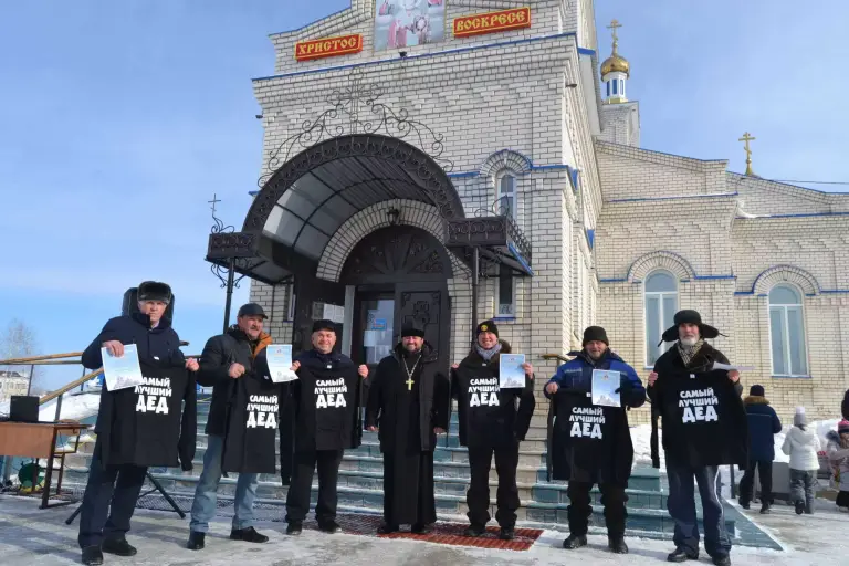 На территории Свято-Никольского храма Ульяновска прошел конкурс «Ай да Дед!»