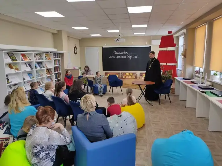 В Центральной городской библиотеке проходит акция «Читаем детям православную книгу»