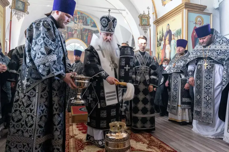 Литургия Преждеосвященных Даров в храме Покрова Пресвятой Богородицы с. Карлинское