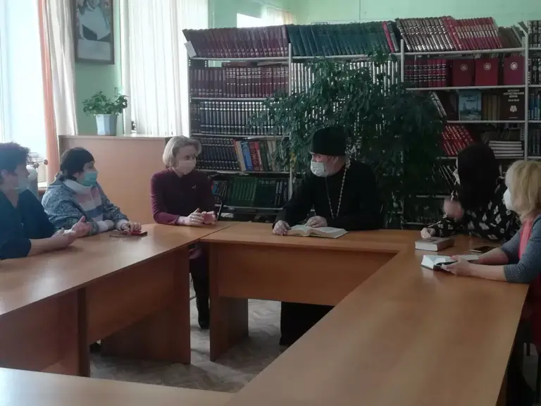 В воскресной школе для взрослых Новоульяновска возобновились занятия