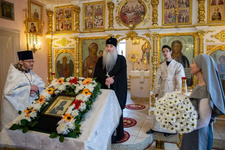 Божественная литургия и панихида в храме во имя святого праведного Филарета Милостивого Ульяновска