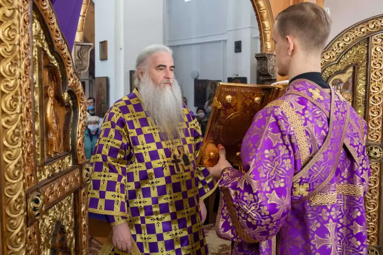 Божественная литургия в храме Воскресения Христова с. Ундоры