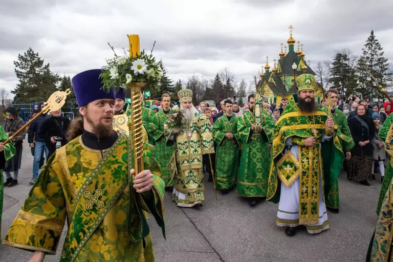 Божественная литургия в Спасо-Вознесенском кафедральном соборе Ульяновска