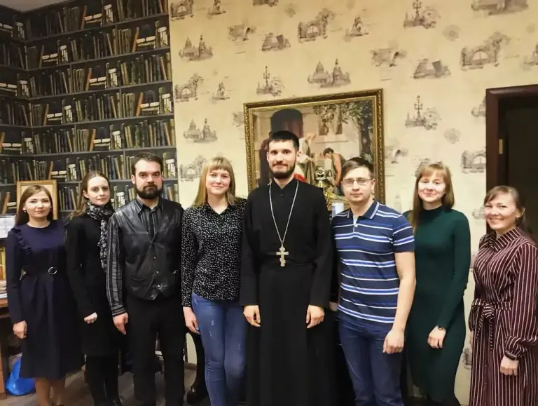 В православных молодежных клубах Симбирской епархии обсудили паломническую поездку в Алатырь и съемки сериала о православной молодежи
