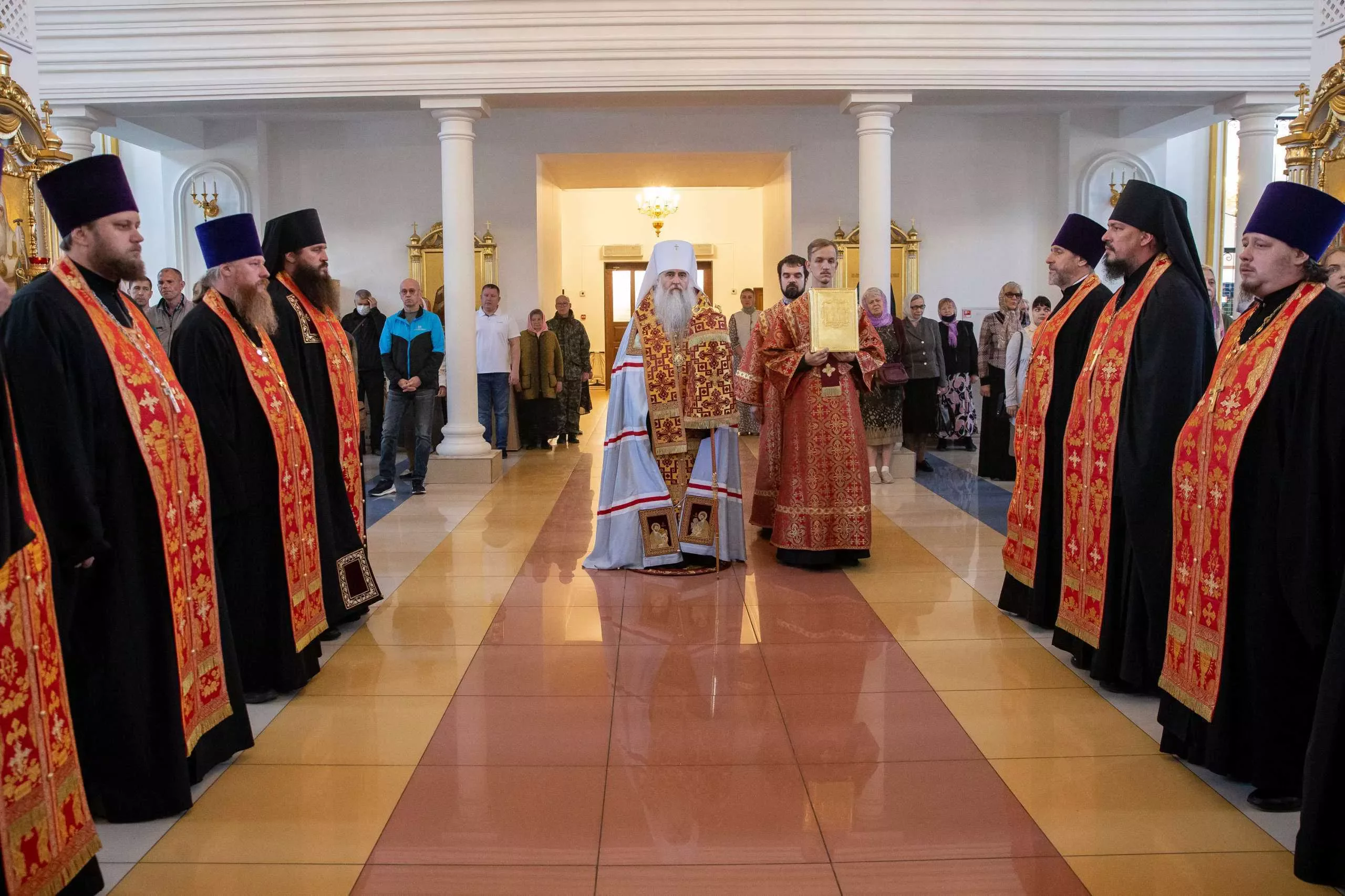 Всенощное бдение в Спасо-Вознесенском кафедральном соборе Ульяновска