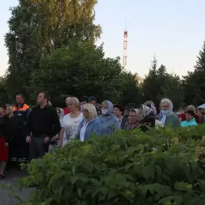 й