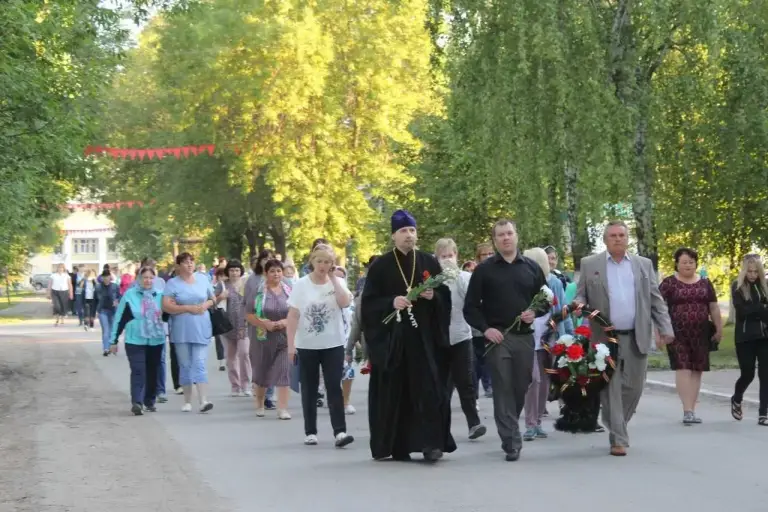 В поселке Вешкайма почтили память воинов-земляков, погибших в годы Великой Отечественной войны