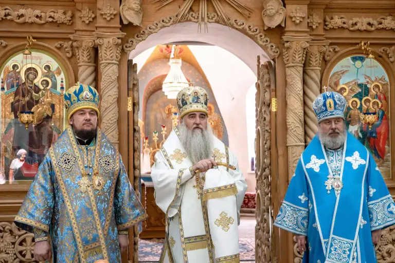 Божественная литургия в Богоявленском храме р.п. Старая Майна