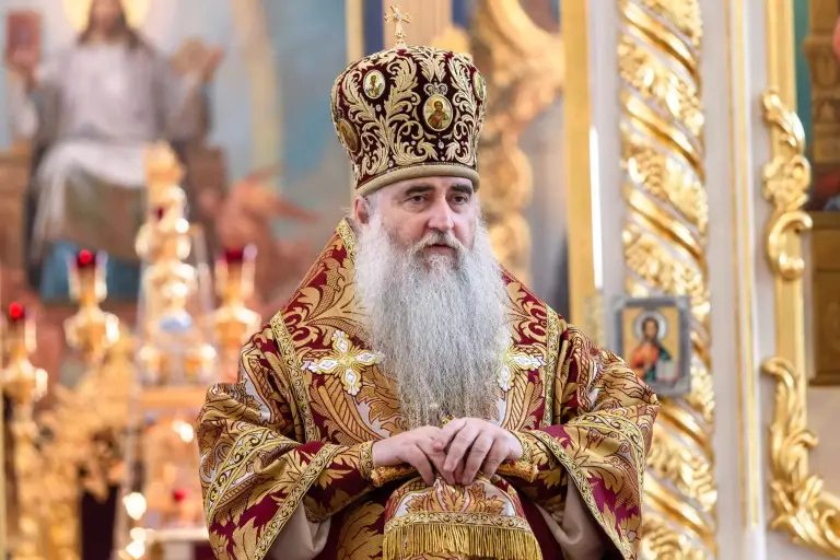 Митрополит Лонгин совершил Божественную литургию в день памяти святых Царственных страстотерпцев