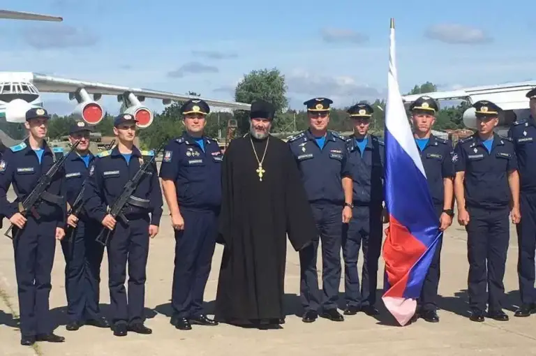 Священник поздравил курсантов военно-учебного центра с принятием воинской присяги