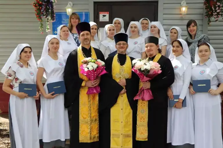 Выпускницам отделения «Сестра милосердия» вручили свидетельства об окончании обучения