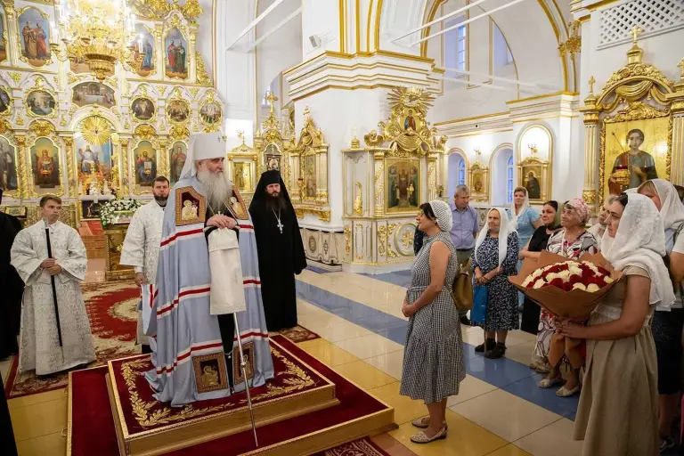 Всенощное бдение в Спасо-Вознесенском кафедральном соборе Ульяновска