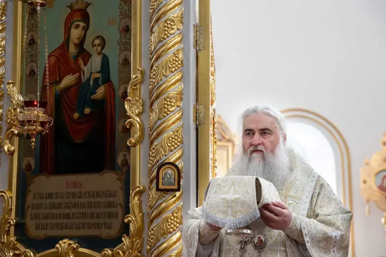 Божественная литургия в Спасо-Вознесенском кафедральном соборе Ульяновска