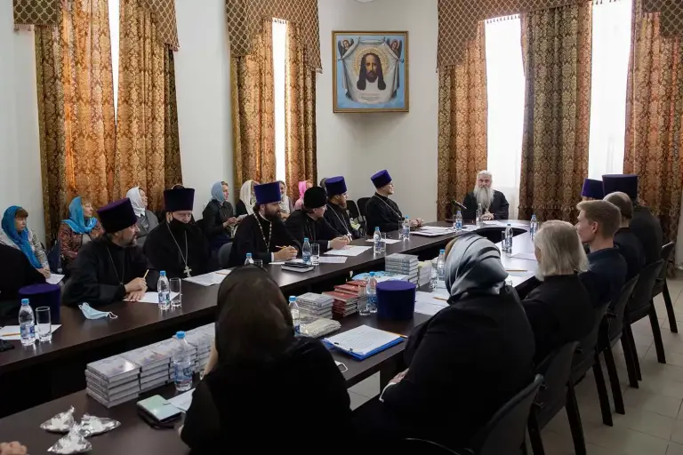 Под председательством Митрополита Лонгина прошел педагогический совет руководителей и педагогов воскресных школ Симбирской епархии