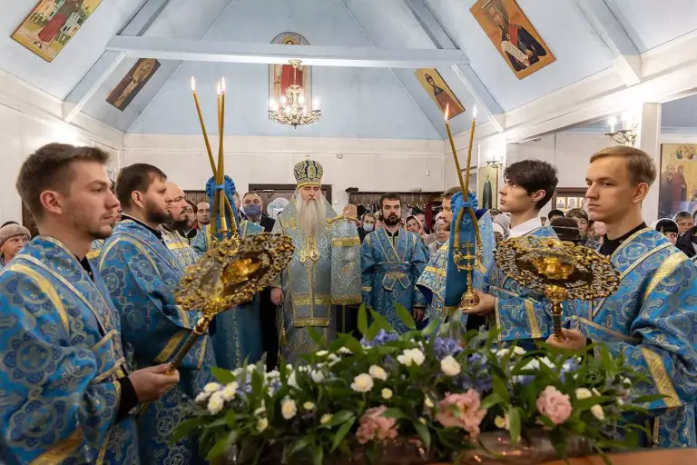 Божественная литургия в храме Рождества Пресвятой Богородицы г. Ульяновска