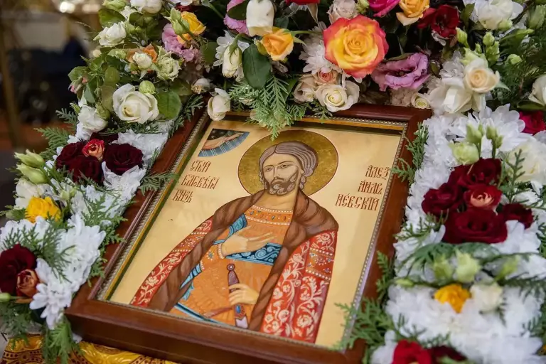 «Солнце земли Русской»: в Ульяновске прошли праздничные мероприятия в день памяти святого князя Александра Невского. Видео