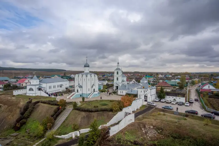 В селе Арское прошел областной праздник «Учителя в гостях у батюшки». Видео