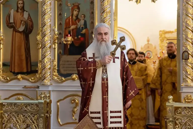 Божественная литургия в Спасо-Вознесенском кафедральном соборе Ульяновска