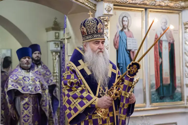 Божественная литургия в храме во имя святителя Николая Чудотворца р.п. Сурское