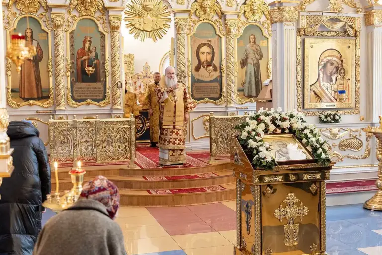 Божественная литургия в Спасо-Вознесенском кафедральном соборе Ульяновска